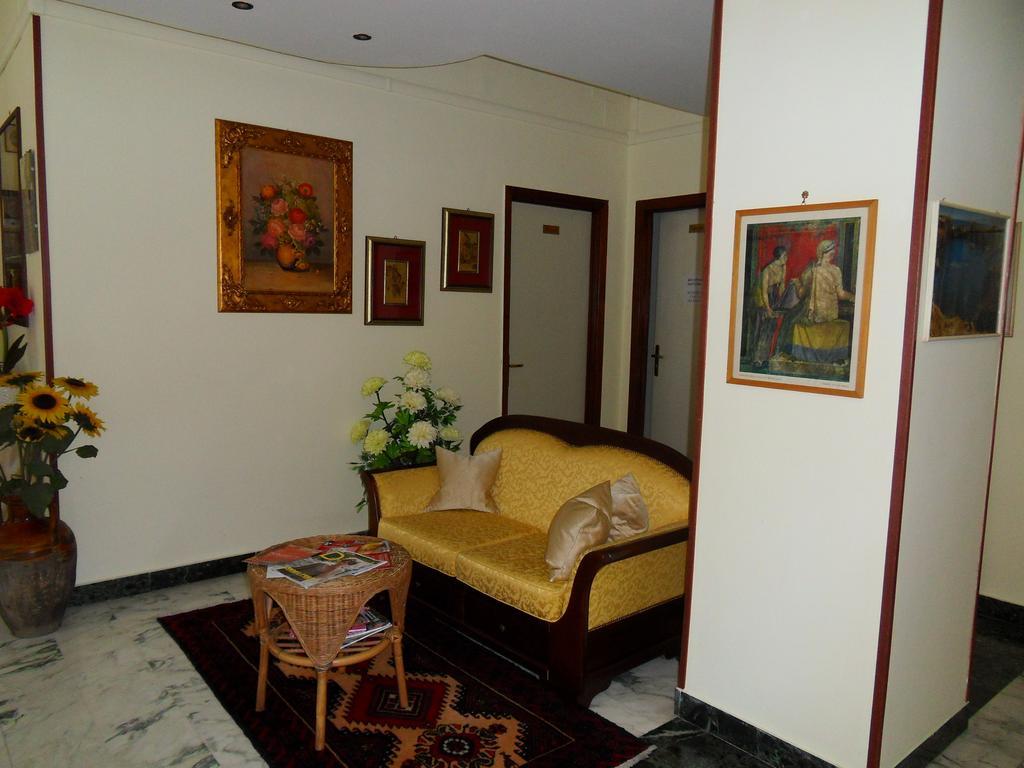 Hotel Astoria Pompei Exterior photo