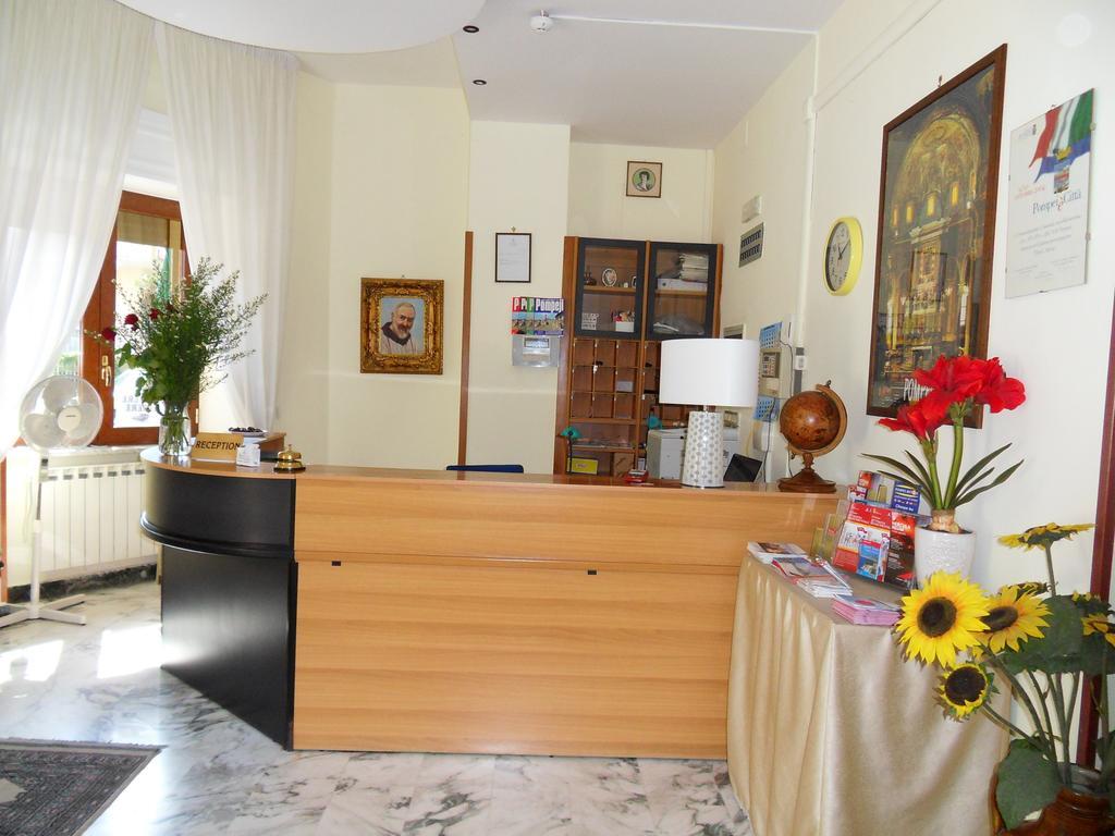 Hotel Astoria Pompei Exterior photo